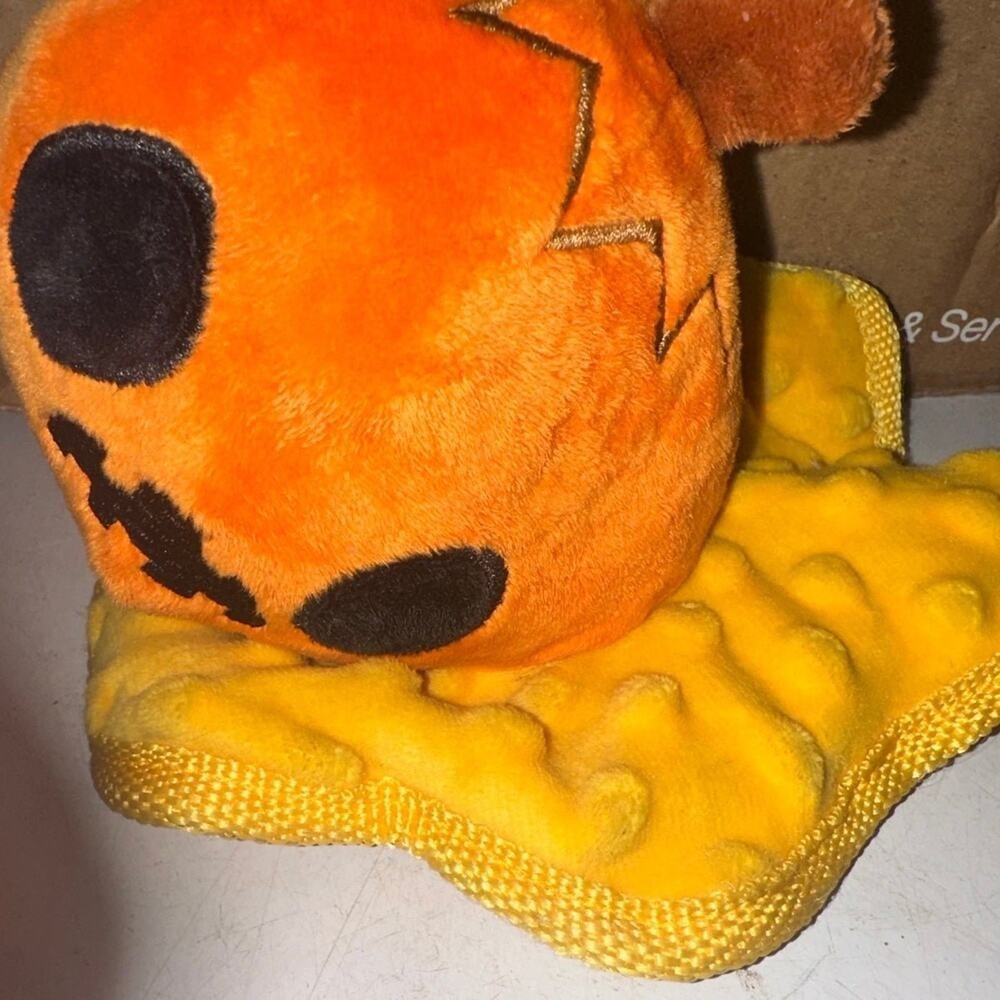 Bark Box‎ Smashing pumpkins dog toy